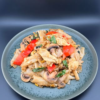 47. Pad Kee Mao